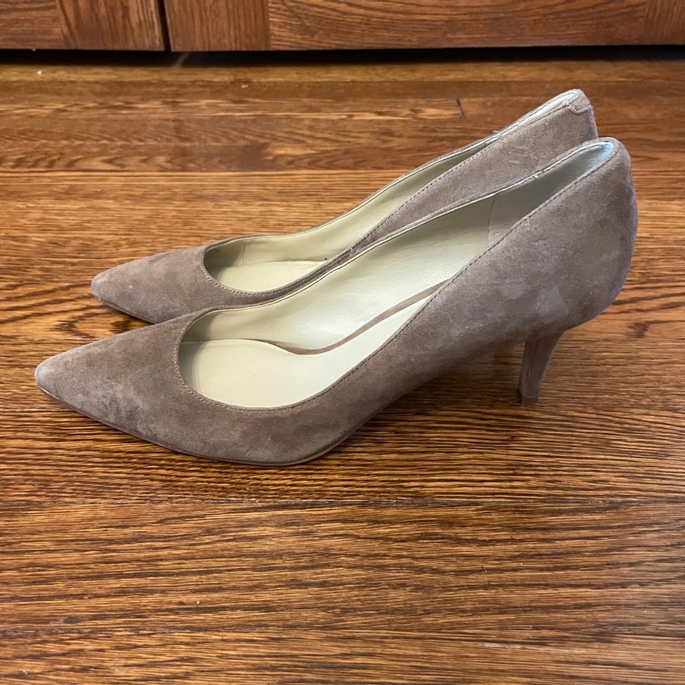 Ann Taylor Brown Heels Suede Size 8 Women’s